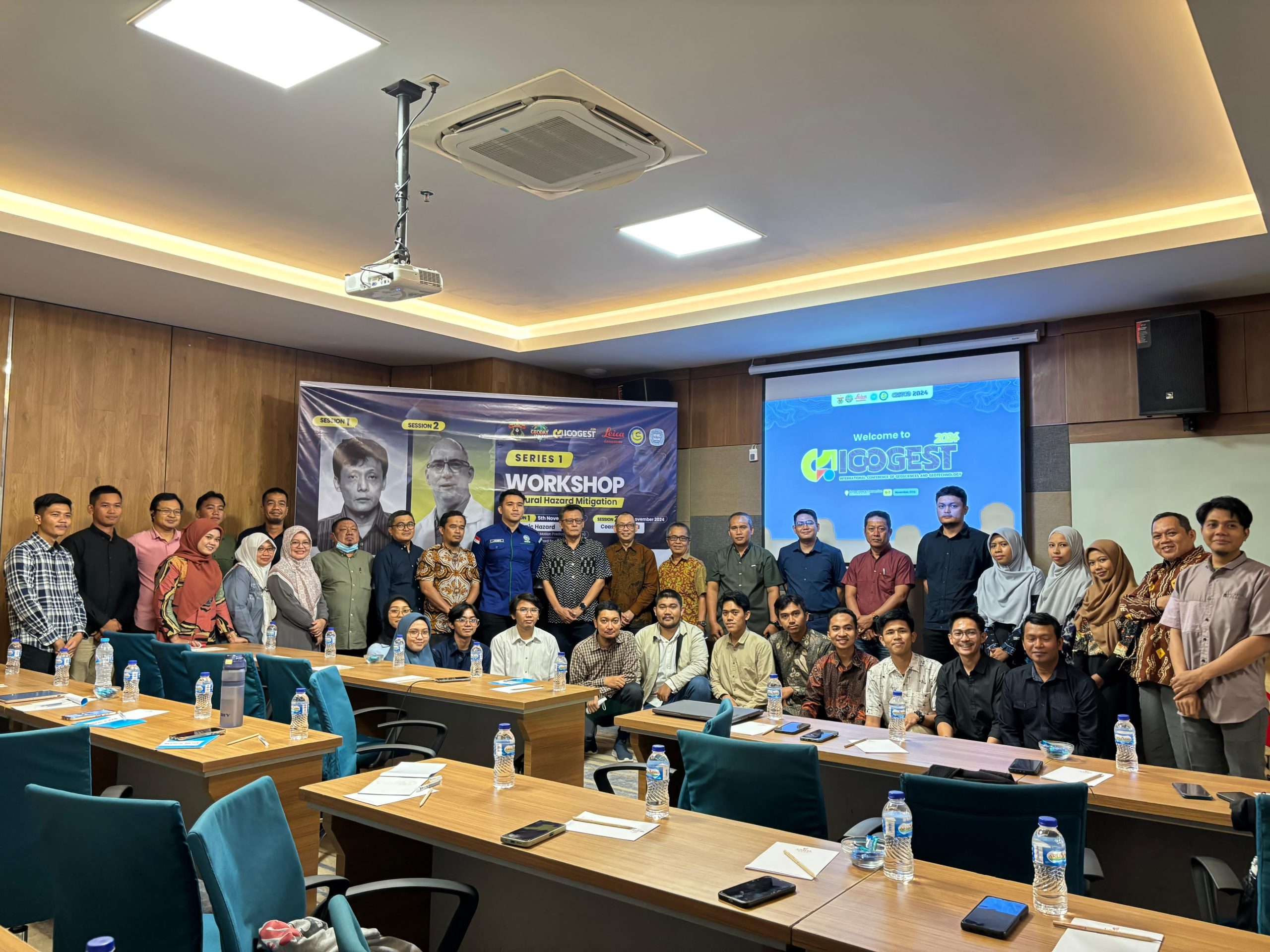  Mahasiswa S2 Manajemen Bencana Pemprov Sulawesi Barat Hadiri Workshop Global Hazard dalam ICOGEST 2024
